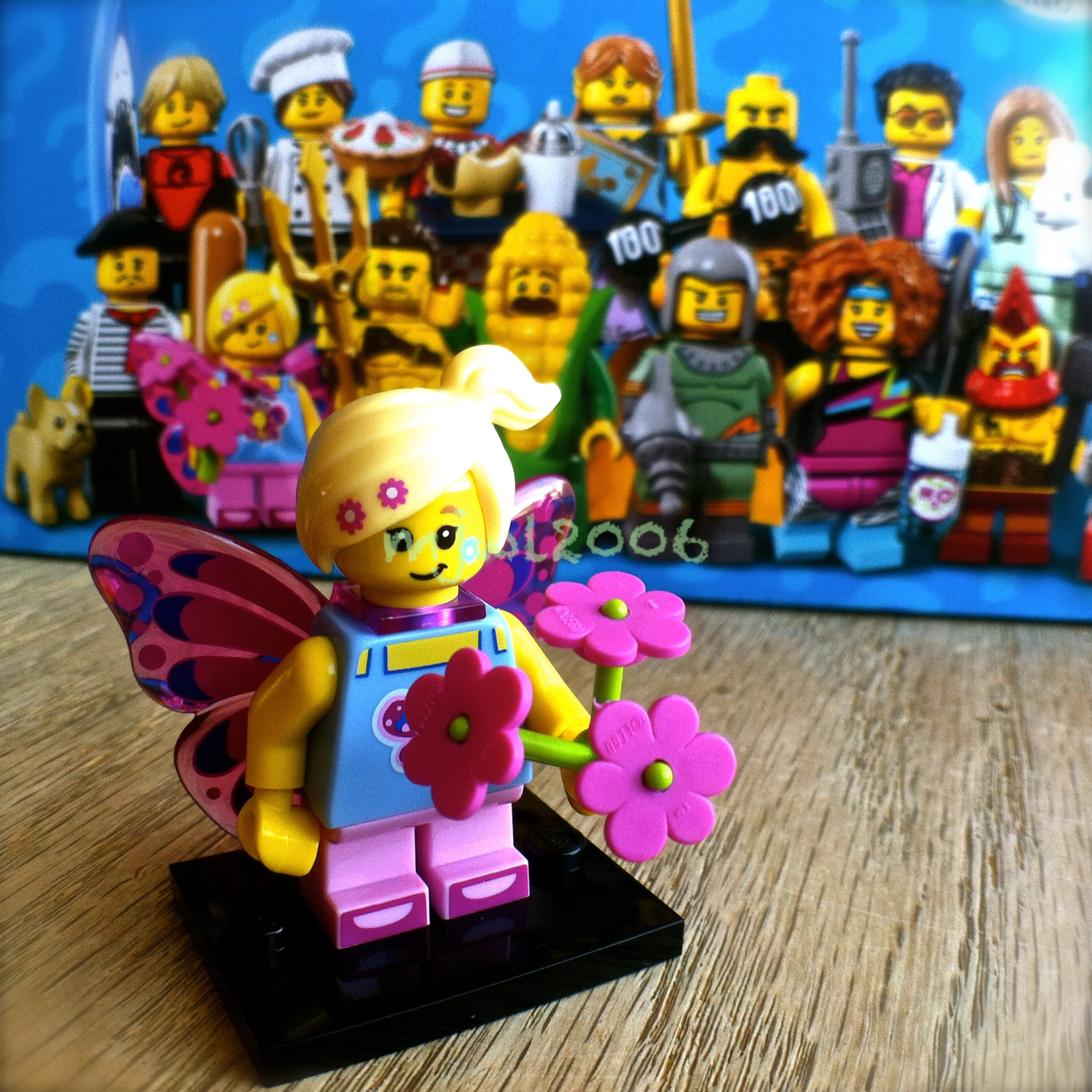LEGO 71018 Minifigures SERIES 17 Butterfly Girl #7 Minifig
