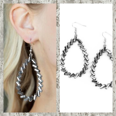 Striking RESPLENDENCE - Silver Paparazzi Accessories Earrings READ DESCRIPTION