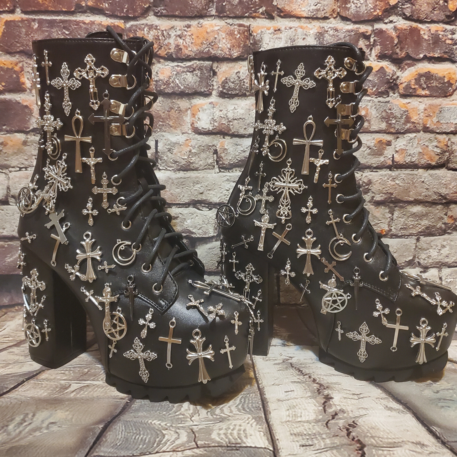 Goth, Emo, Punk Gothic Crosses Black Platform Boots Size 7 Goth, Emo, Punk Gothic Crosses Black Platform Boots Size 7