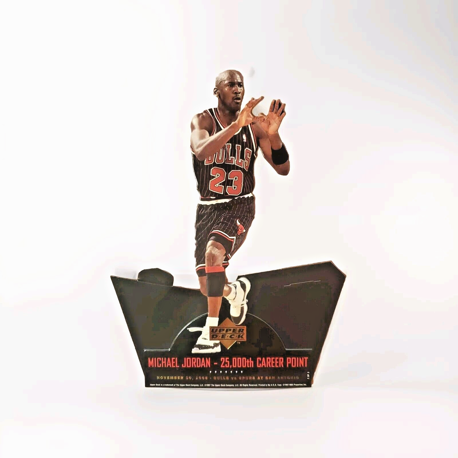 1997年 マイケルジョーダン MVP 記念プレート UPPER DECK 1997 Upper Deck Michael Jordan 5X NBA Finals MVP Standup