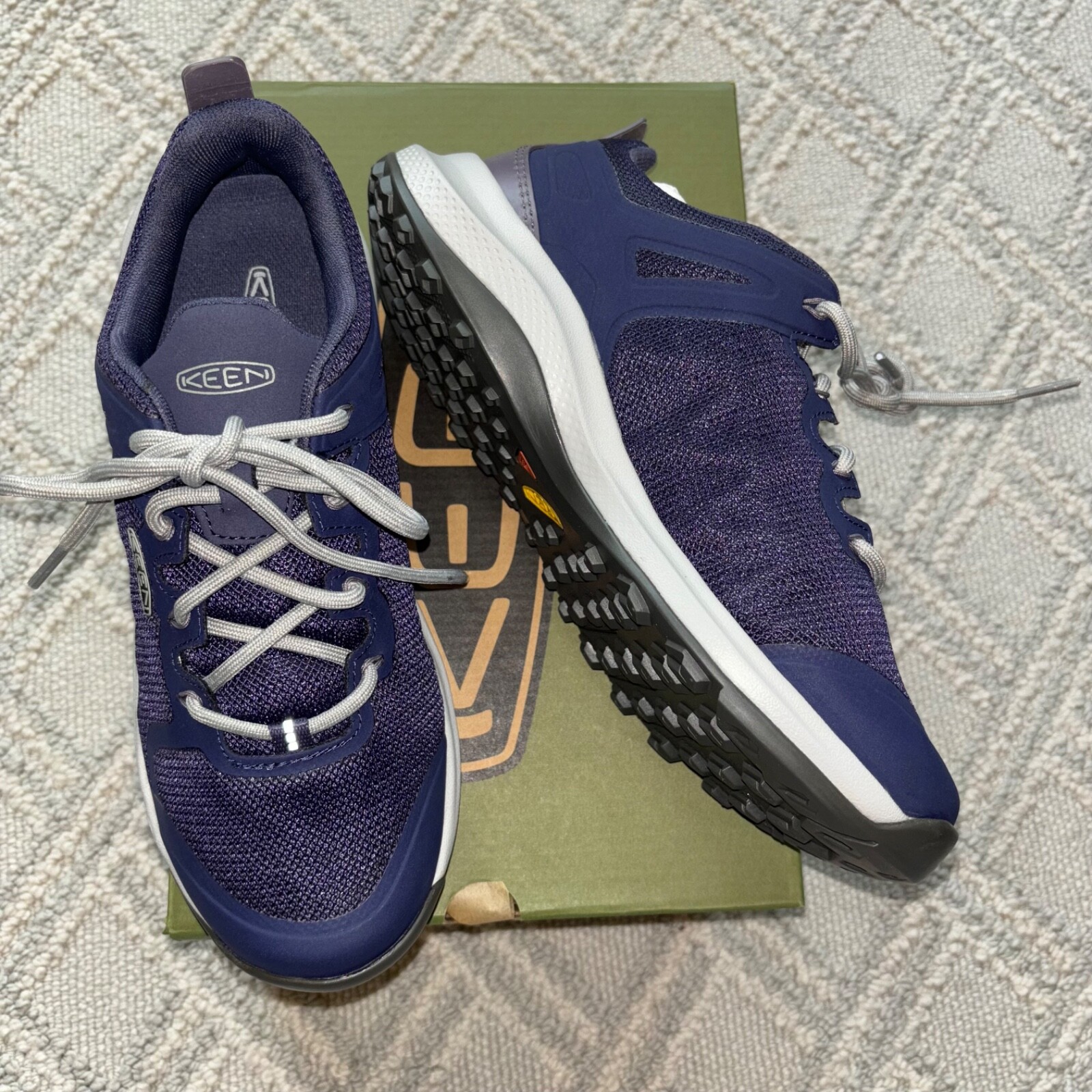 Keen NEW Explore Vent Hiking Shoes lace up sneakers navy