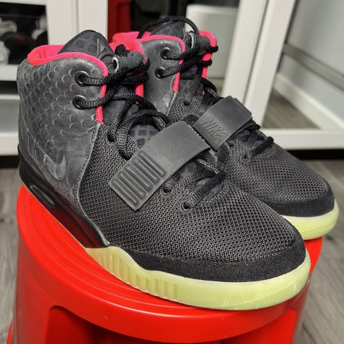 Size 7 - Nike Air Yeezy 2 NRG Solar Red 2012 Kanye West Worn Size 7 - Nike Air Yeezy 2 NRG Solar Red 2012 Kanye West Worn