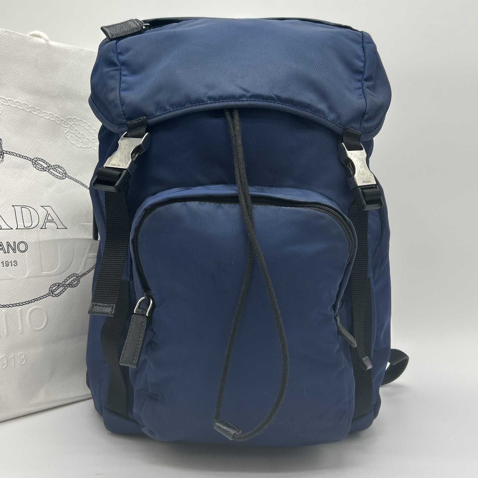 PRADA バックパック ナイロン ネイビー Navy Re-Nylon and Saffiano leather backpack | PRADA