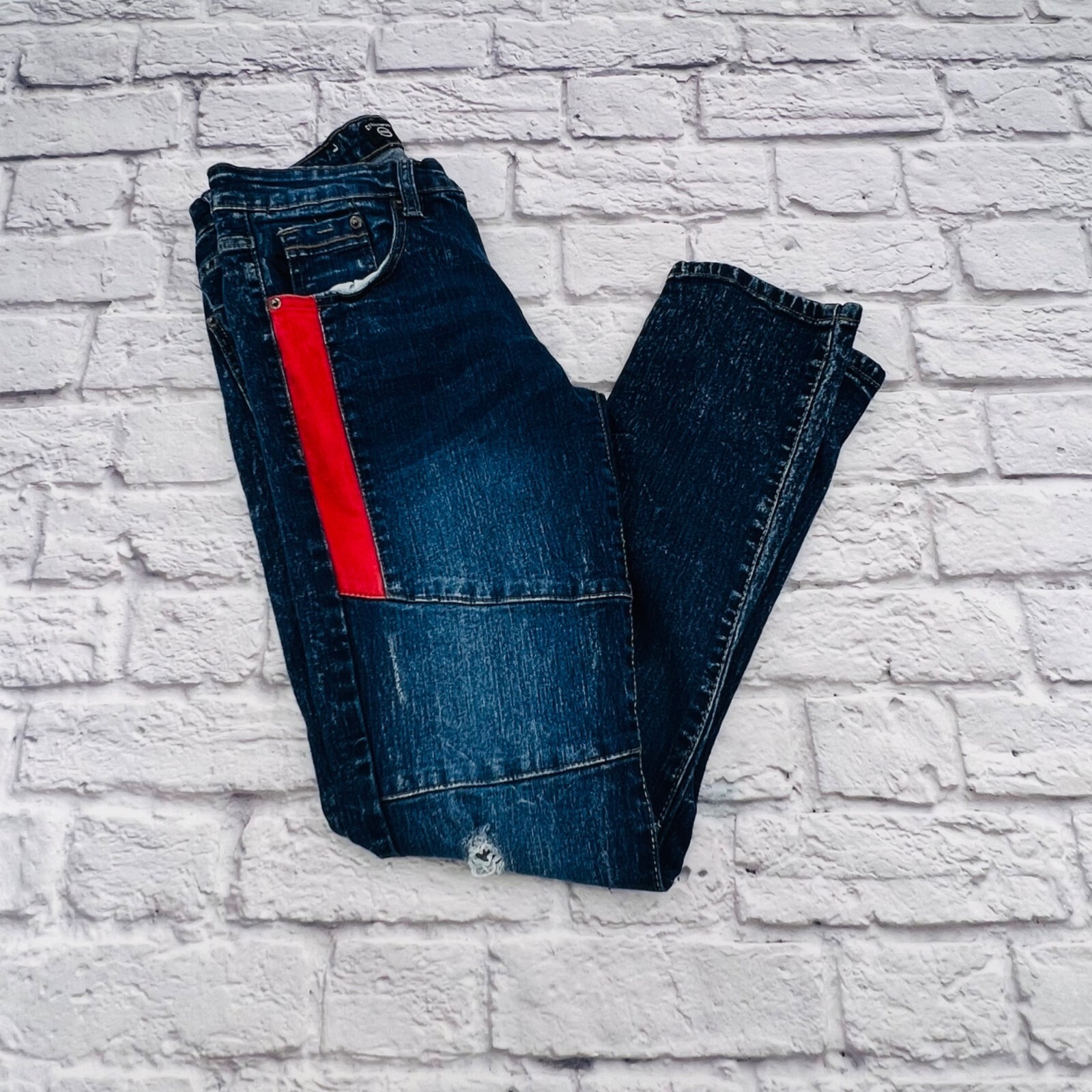 Men's 30x30 Dark Wash Mid Rise Skinny Biker