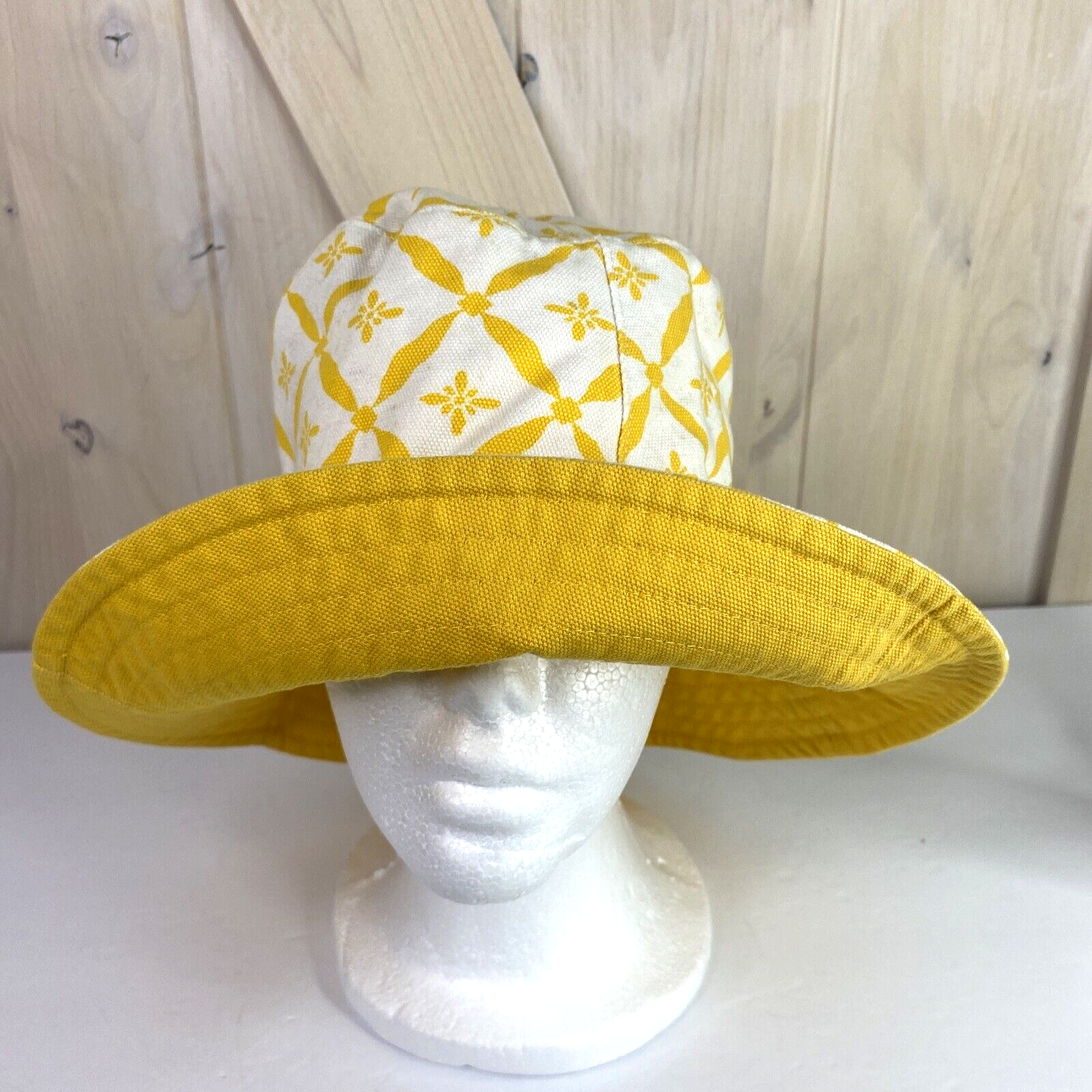 Yellow 21 - 22 Inches Diameter Solid Geometric