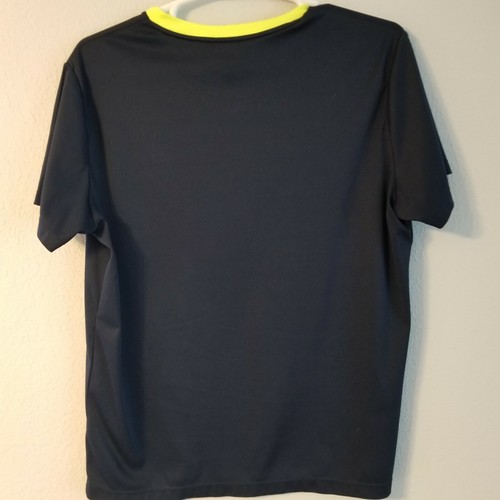 Manchester united T Shirt Men Size XL