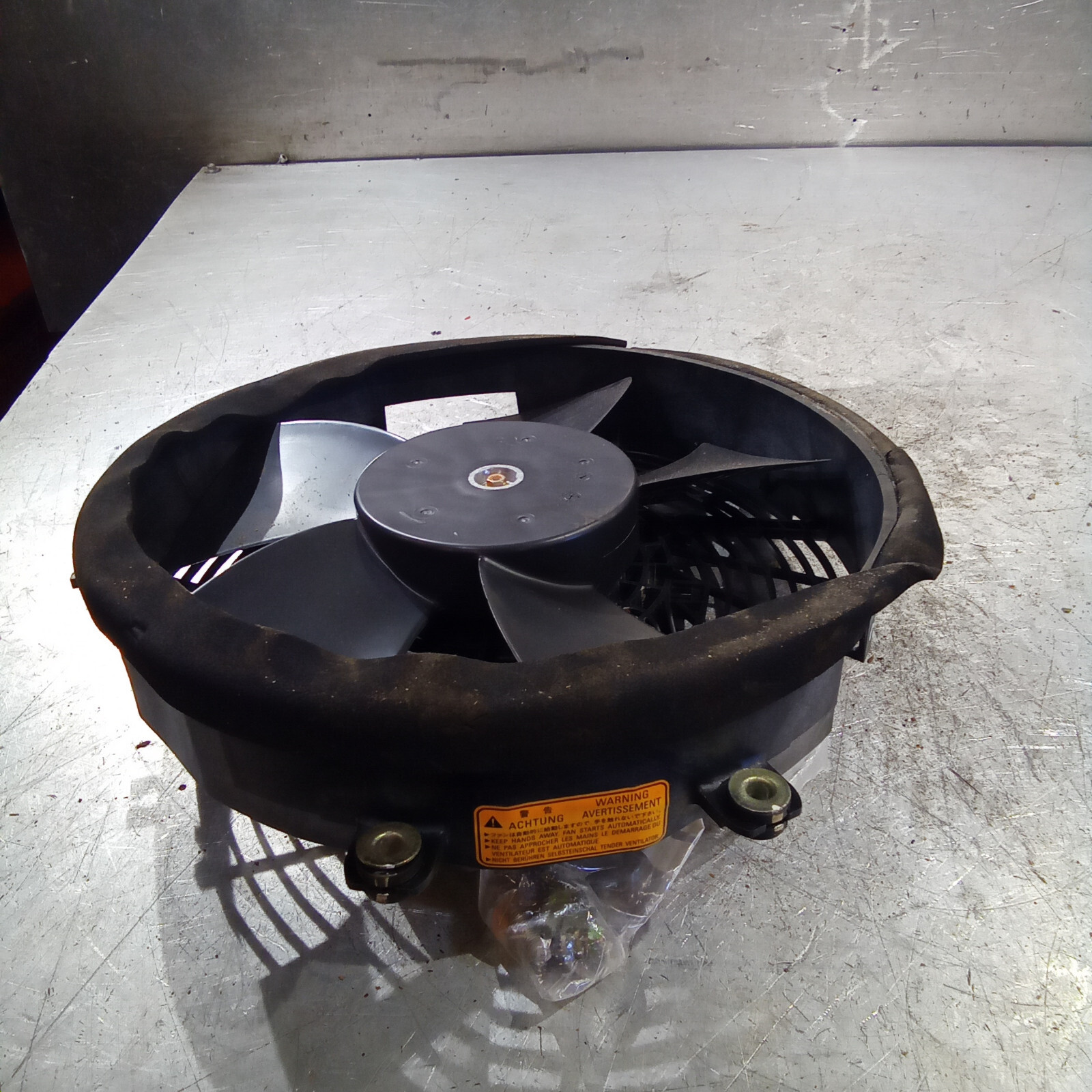 Aftermarket Additional Motorsport Engine Radiator Cooling Fan Blade & Shroud