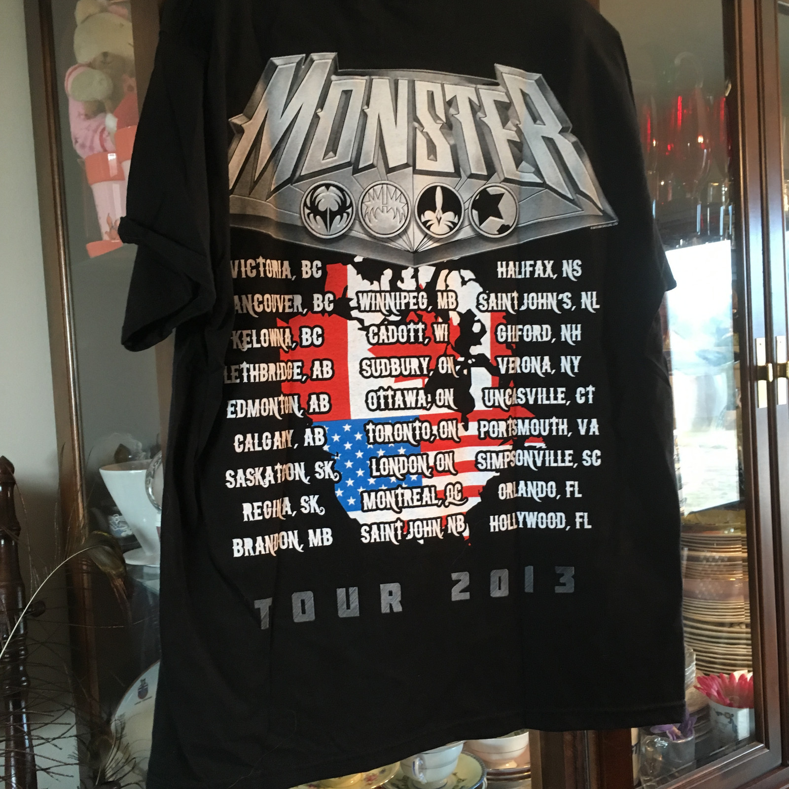 Kiss TShirt MENS 2013 Monster Tour Size Large Black