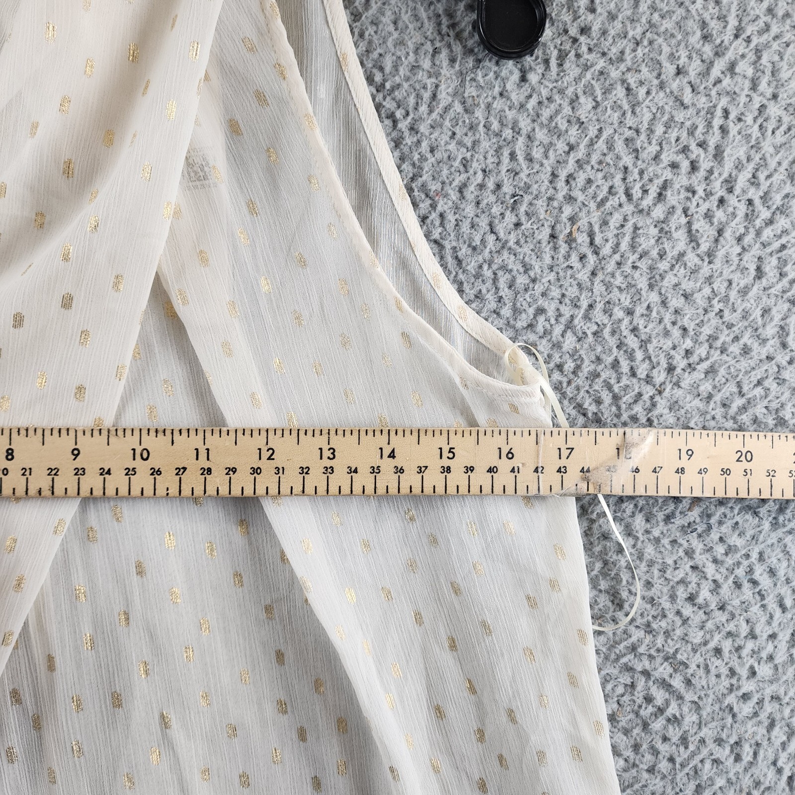 AQUA Foil Print Sleeveless Top Women's S Pale Pink/Gold Back Button Closure - Picture 4 of 12