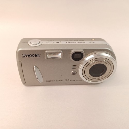 SONY DSC-P92 デジカメ (新品未開封) Sony Cyber-shot DSC-P92 5 MP Digital Camera Silver Vintage | eBay