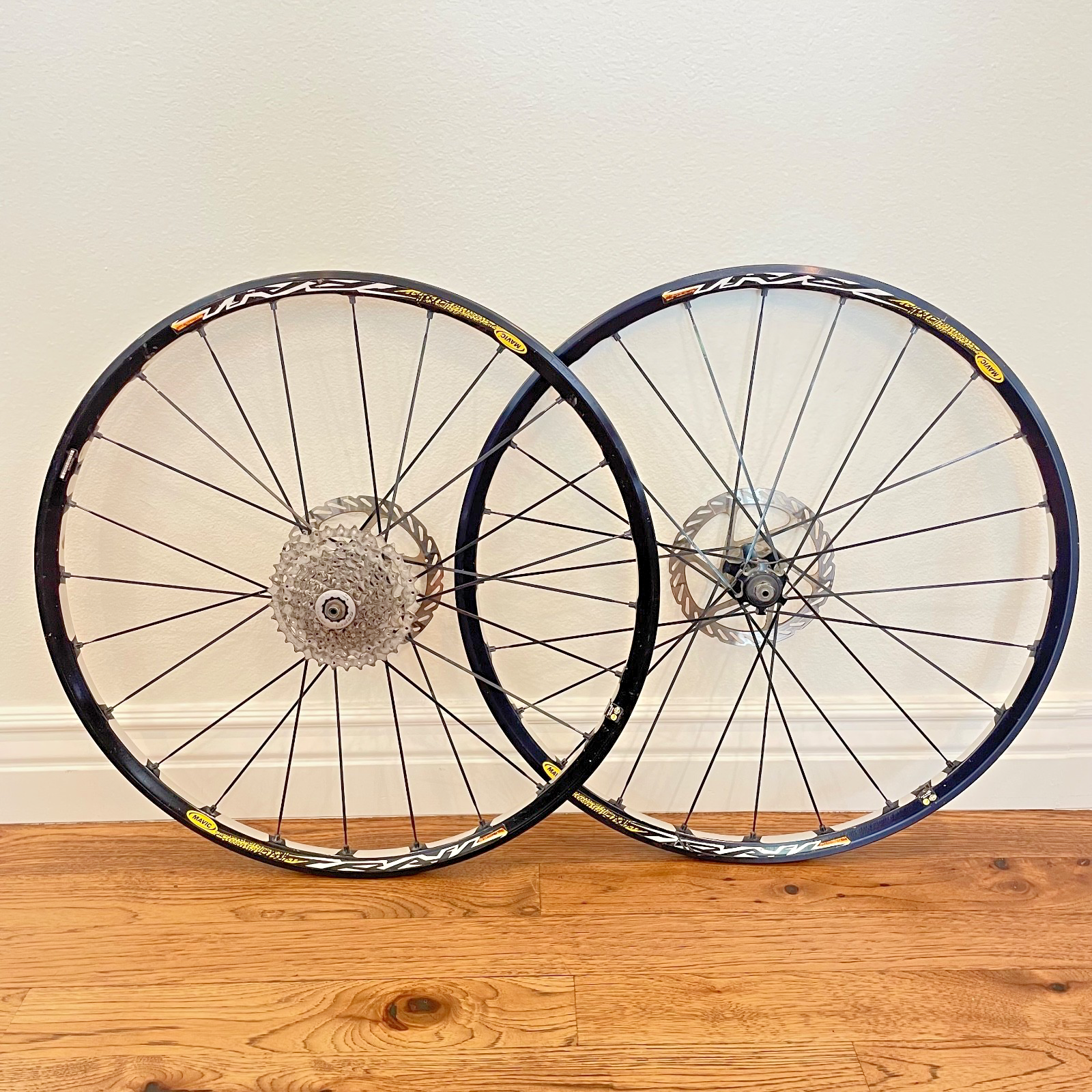 MAVIC CROSSTRAIL 26 チューブレスホイール Mavic Crosstrail Wheel Set 26