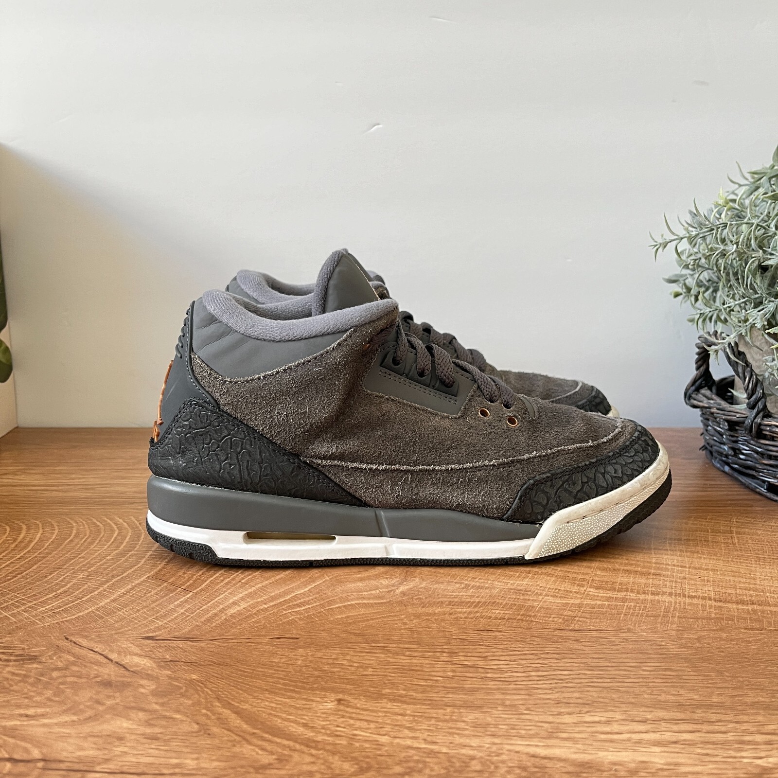 Air Jordan 3 ブラウン スニダンで購入可】10/8発売 Nike Air Jordan 3 Retro