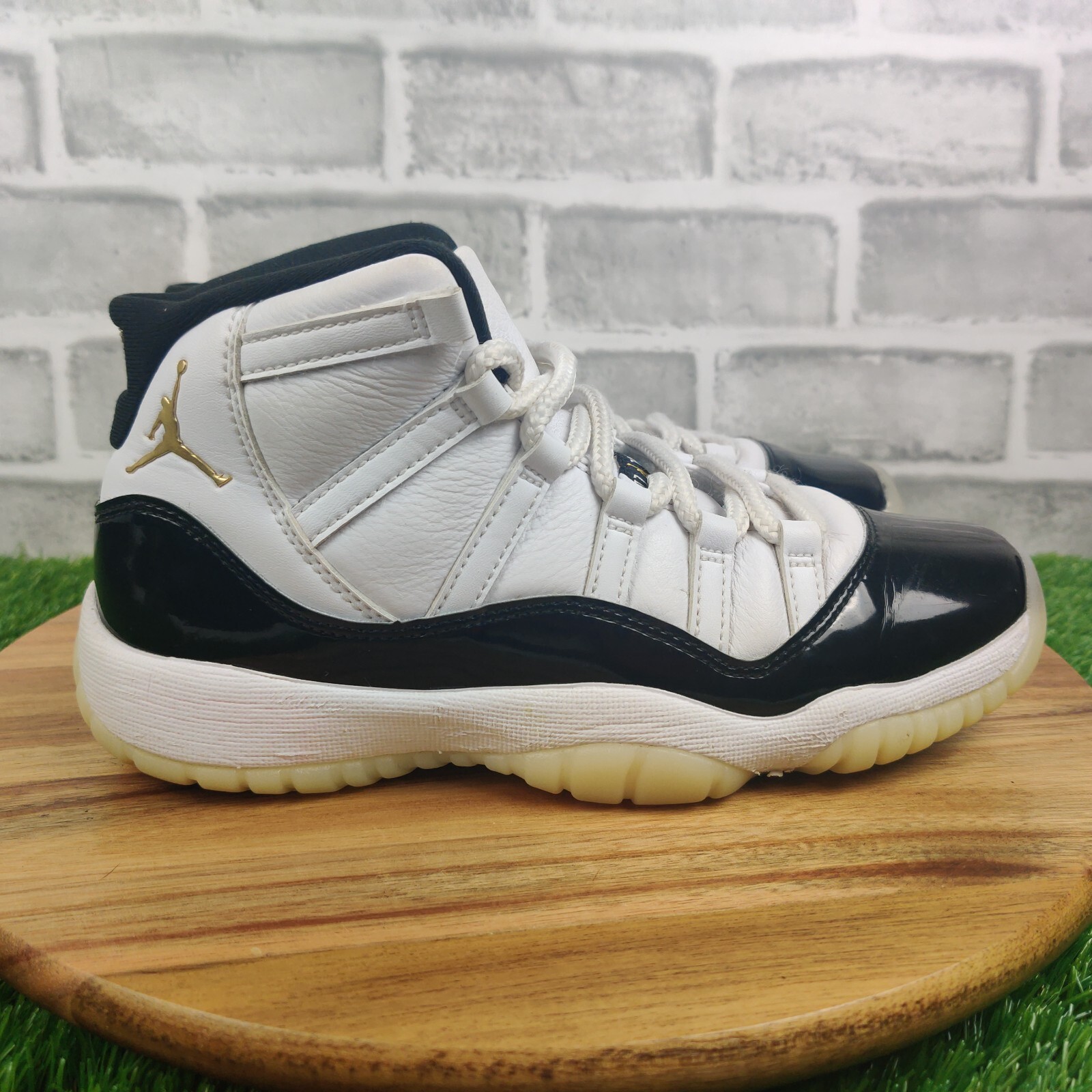 Nike Air Jordan Retro XI 11 GS Gratitude DMP White/Black