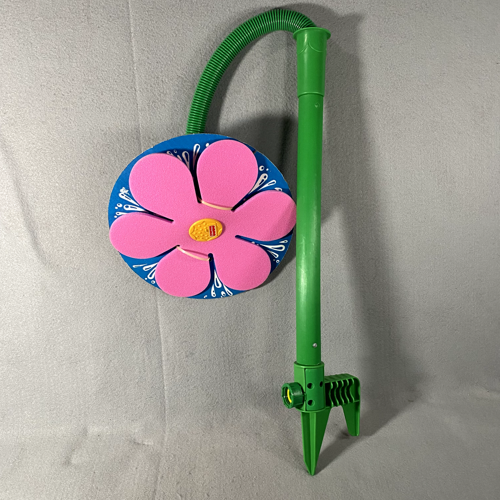 New Vintage Fisher Price Crazy Daisy Wacky Sprinkler Summer Water Yard Toy 1996
