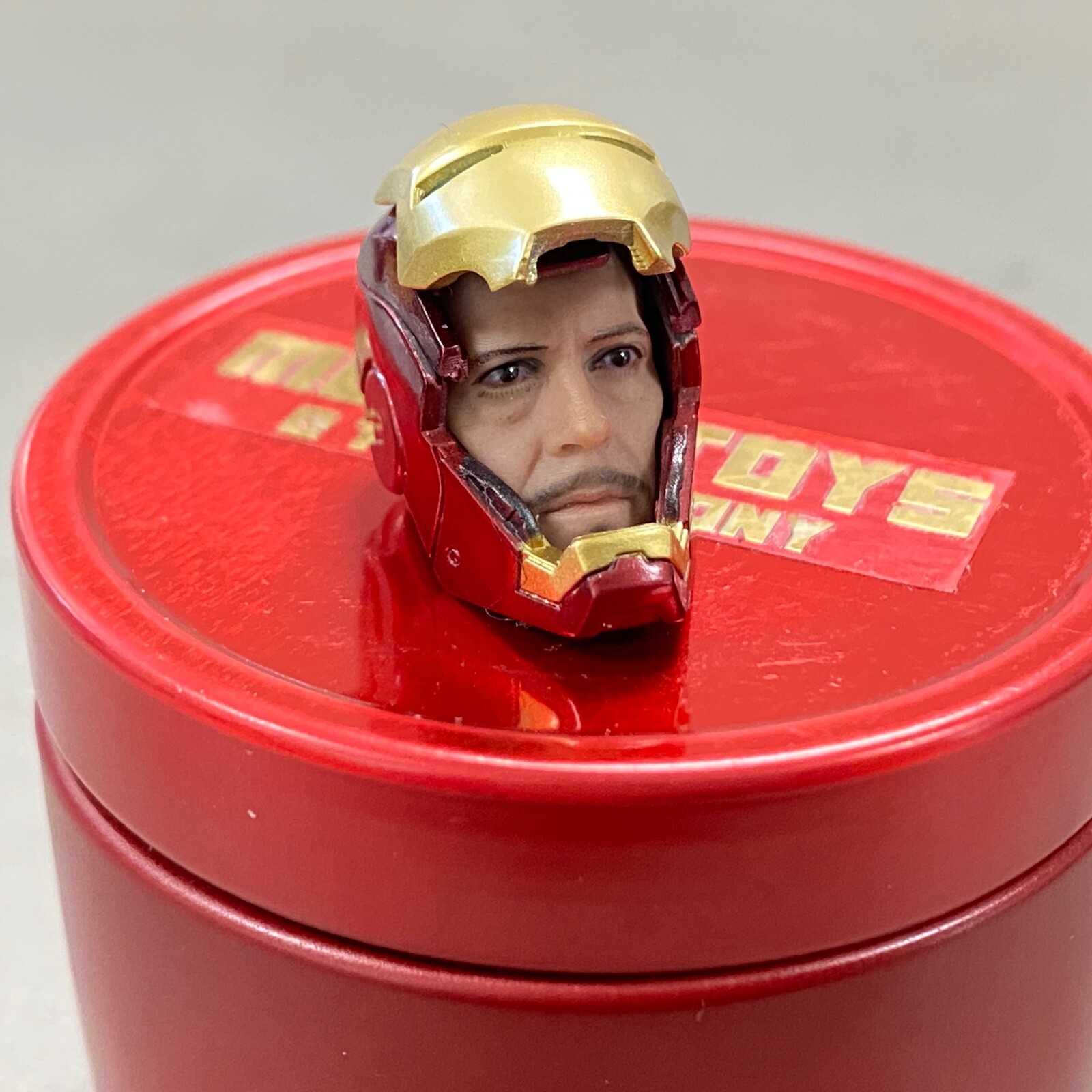 TT-15B: Mugen Toys 1/12 Tony Stark Helmet Head for SHF