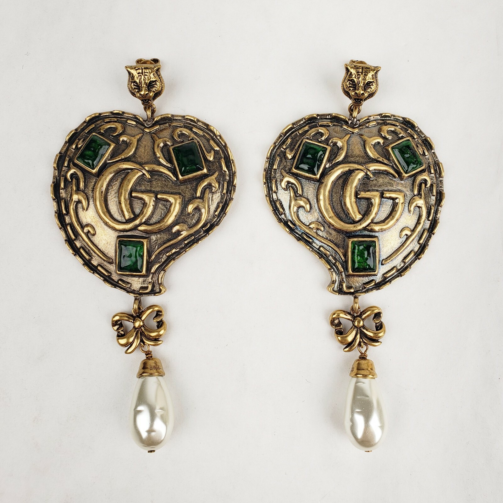 Gucci Cruise Large Gold Heart Earrings w/Green Gems Tiger Gucci Cruise Large Gold Heart Earrings w/Green Gems Tiger
