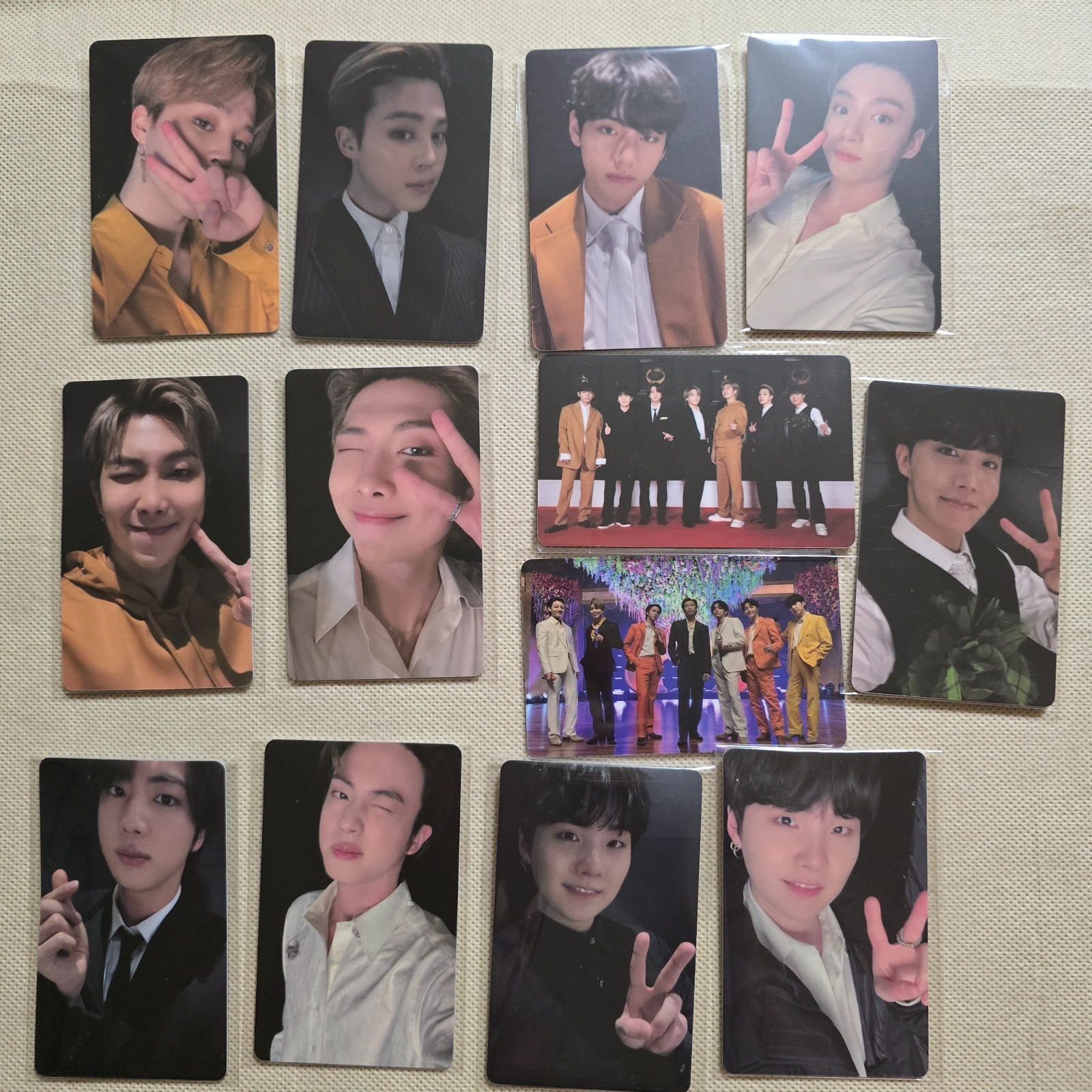 BTS OFFICIAL BE Deluxe EDITION ALBUM M2U STORE LUCKYDRAW PVC