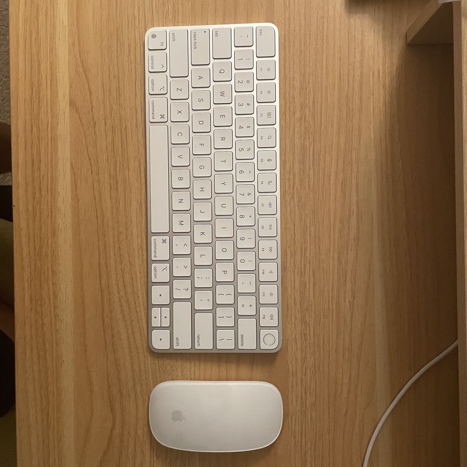 2021 Apple iMac 24-inch M1 Chip 16GB RAM 512GB SSD 8-Core 2021 Apple iMac 24-inch M1 Chip 16GB RAM 512GB SSD 8-Core