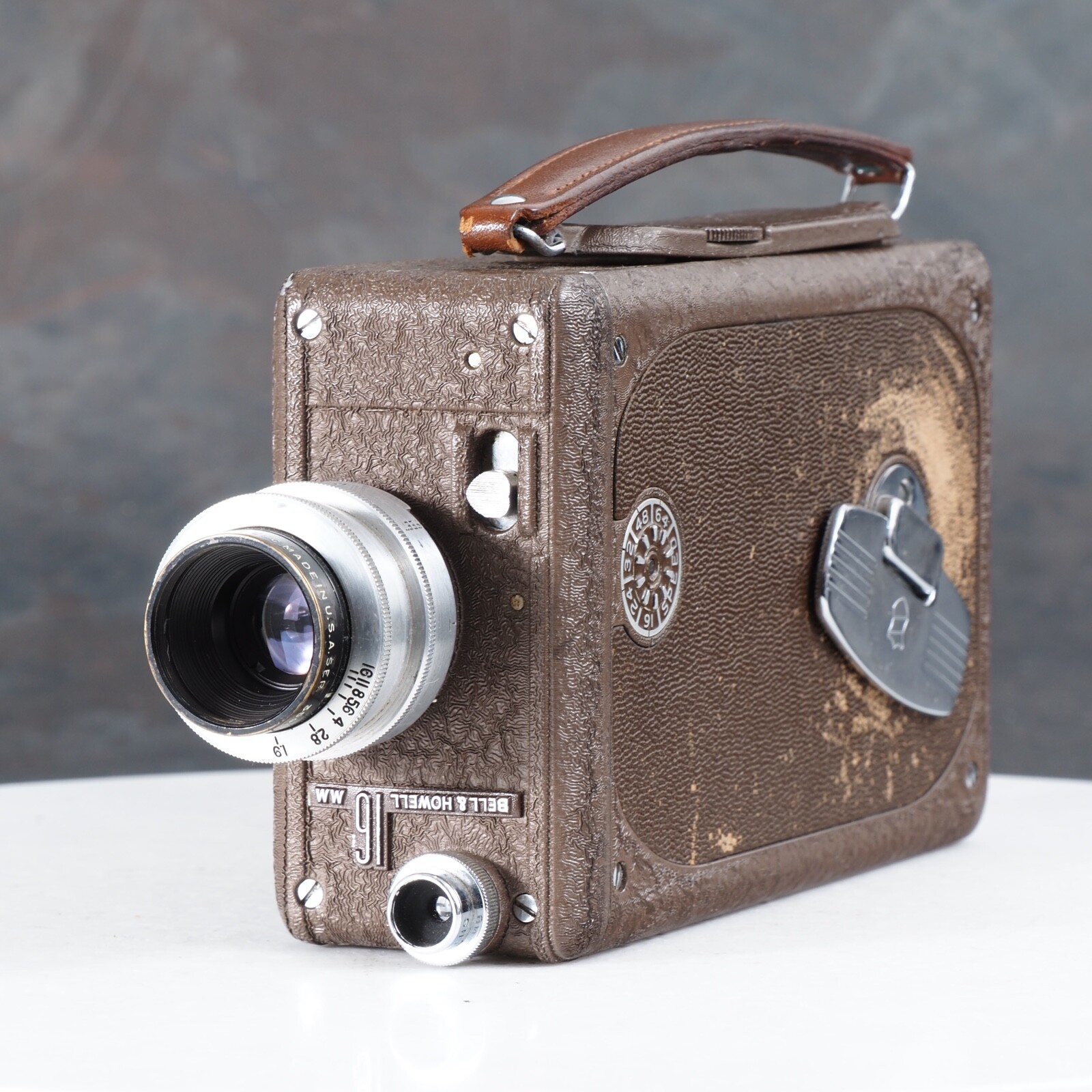 Vintage Bell Howell 16mm Movie Camera w/ Lumax 1 Vintage Bell Howell 16mm Movie Camera w/ Lumax 1