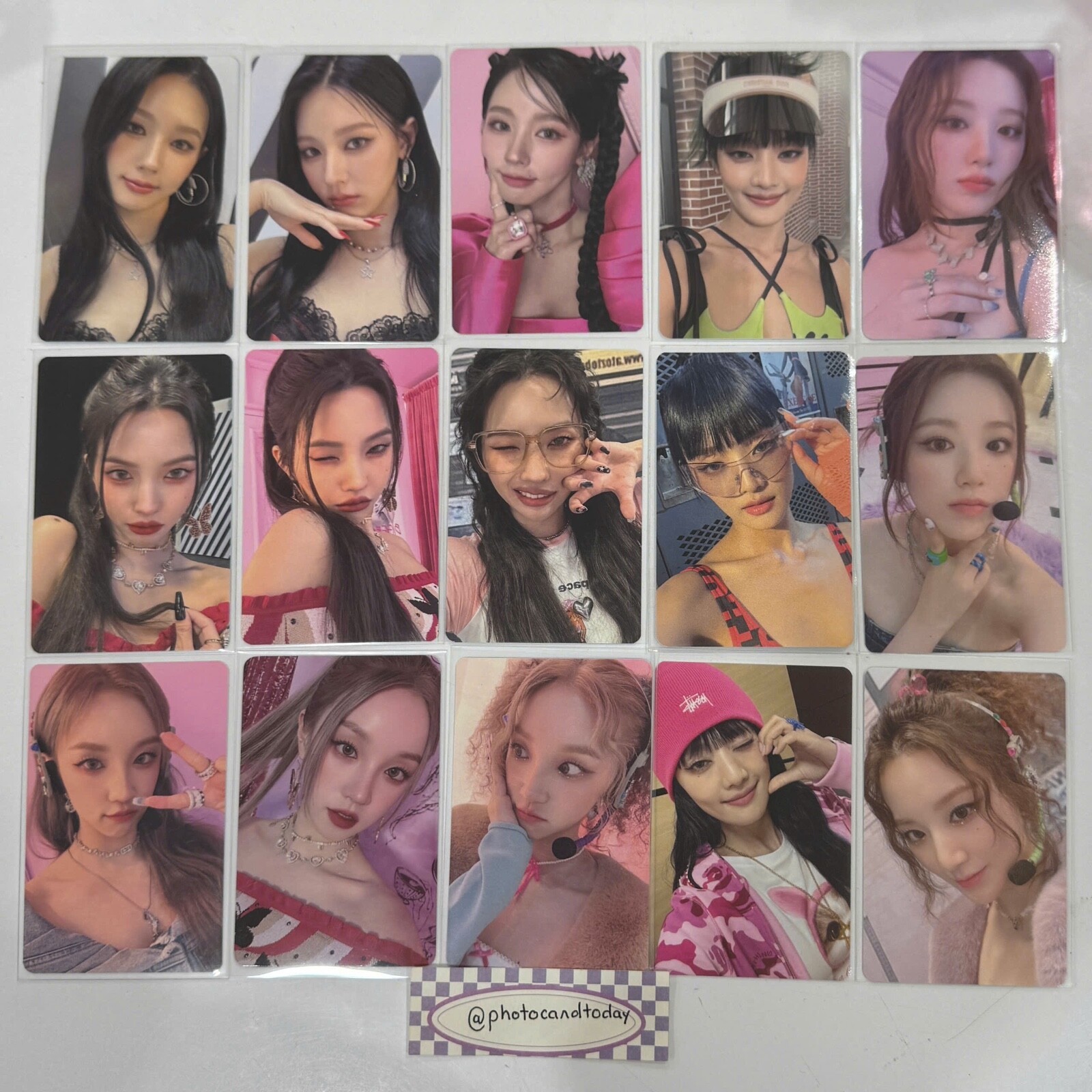 G)I-DLE GIDLE 6TH MINI ALBUM I FEEL PHOTOBOOK VERSION RANDOM G)I-DLE GIDLE 6TH MINI ALBUM I FEEL PHOTOBOOK VERSION RANDOM