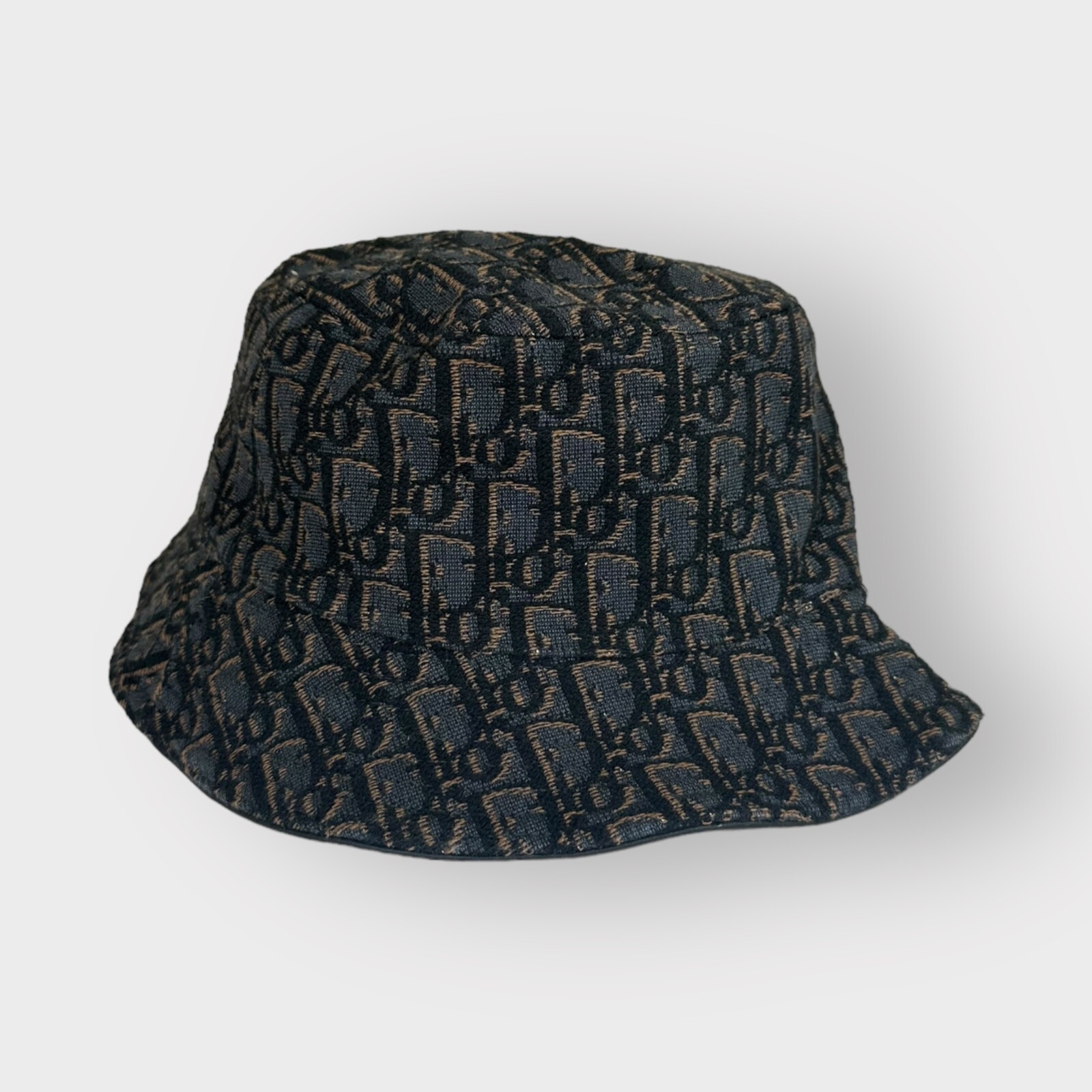 Authentic Dior Bucket Hat Oblique Reversible Monogram size M