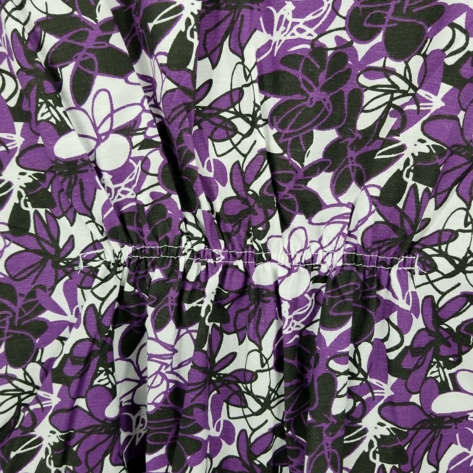 Bobbie Brooks Womens Medium Scrub Top Purple Floral Scrunch Waist