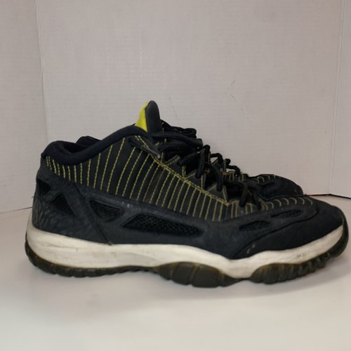 jordan retro 11 black suede