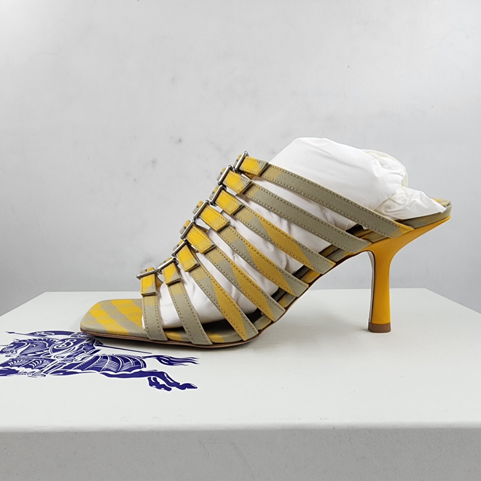 ☆送料関税込☆Burberry ヴィンテージチェック サンダル Sandals 8023965-01.jpg
