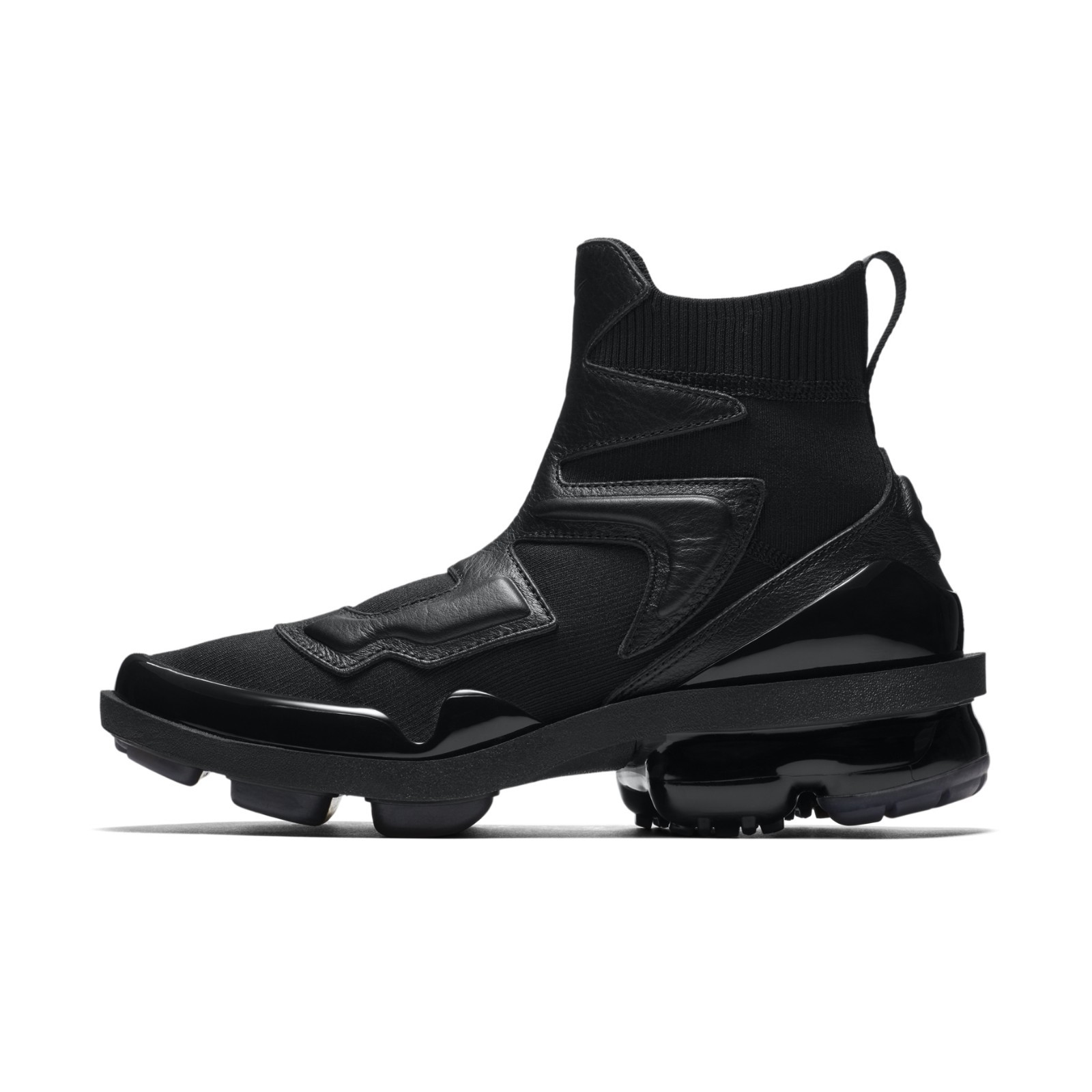 triple black vapormax womens