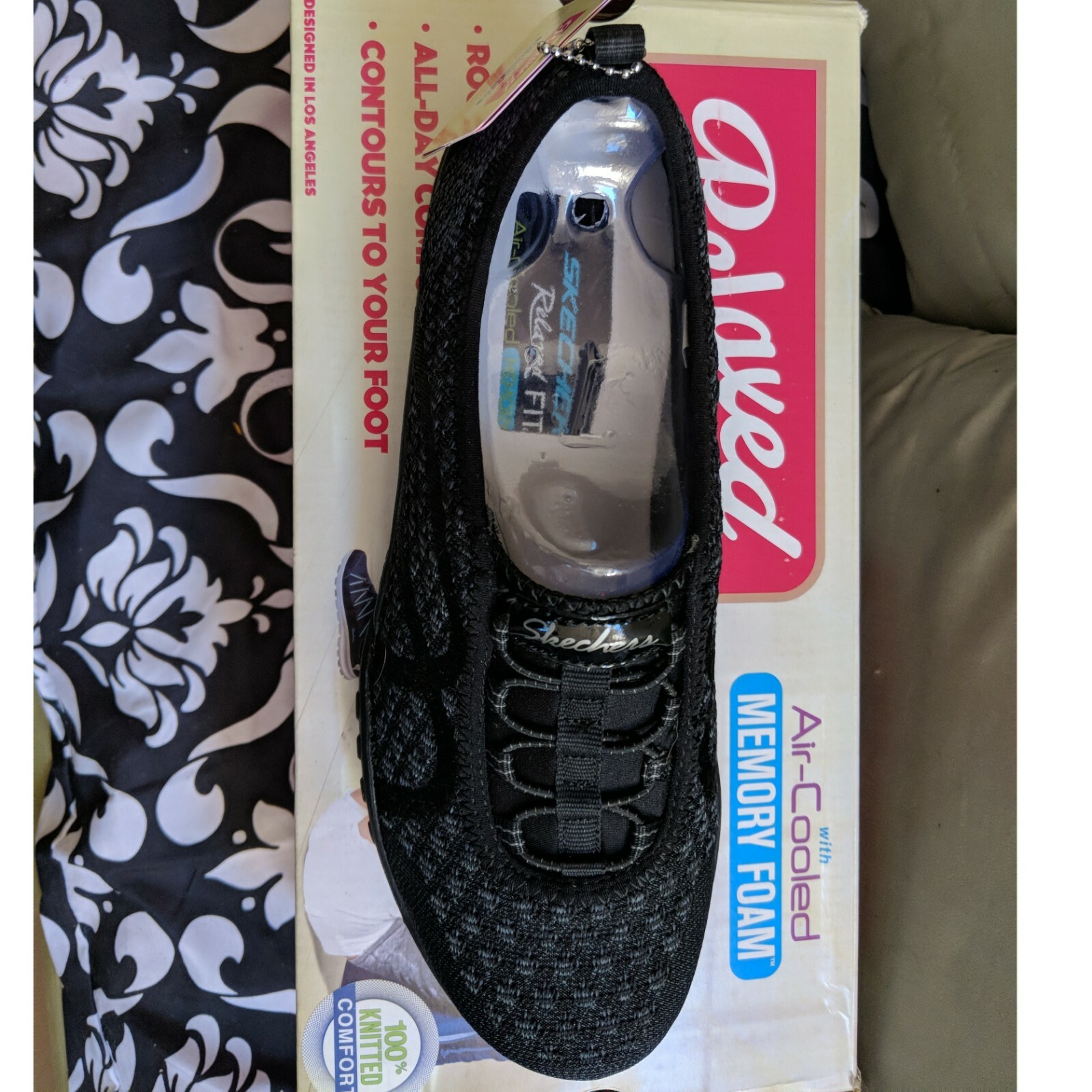 Skechers Black Slip On Sneakers Never Worn Relaxed Fit Memory Foam Sz 7