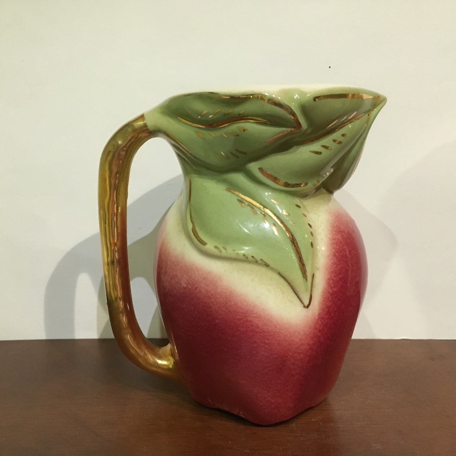 Vintage AMERICAN BISQUE USA POTTERY Red APPLE PITCHER w/ Gold Highlights