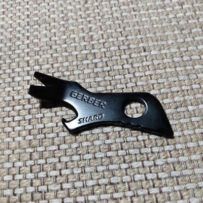Gerber Shard Multi-Tool Keychain tool Bottle Opener Screwdriver Pry Bar