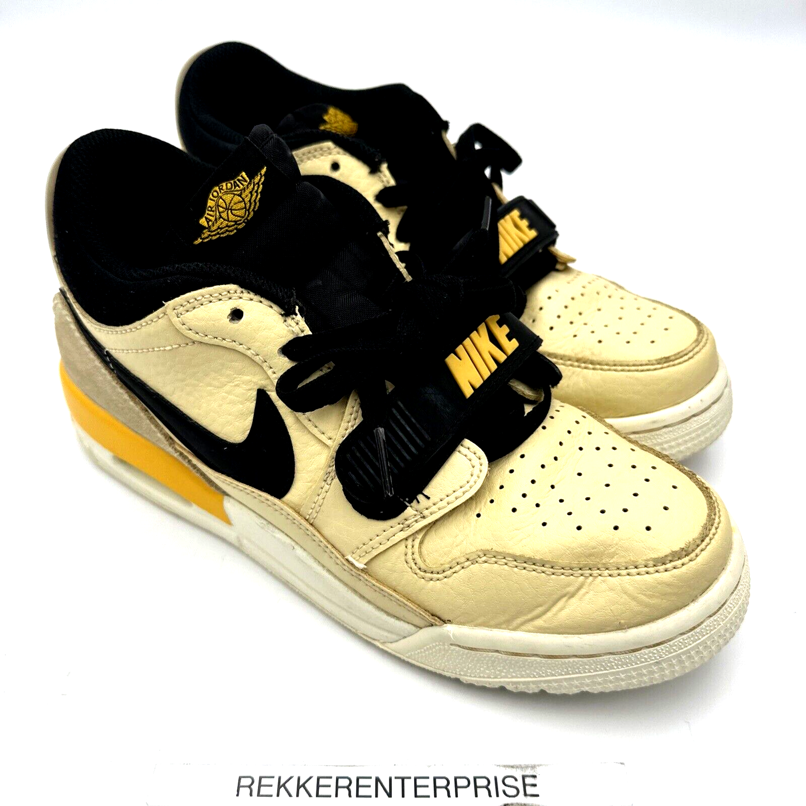 Nike Air Jordan Legacy 312 Pale Boys Size 6Y Athletic Shoes
