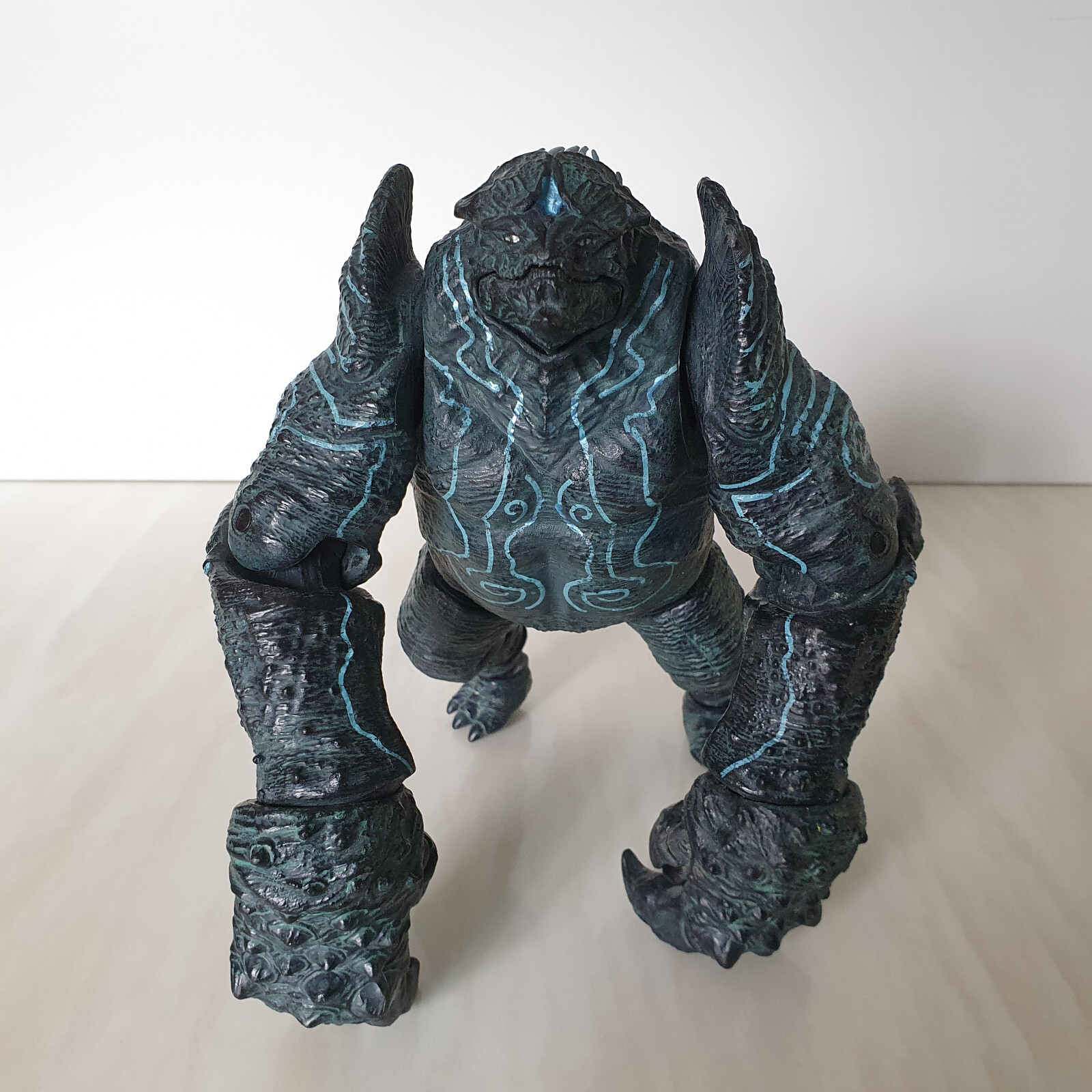 NECA PACIFIC RIM KAIJU LEATHERBACK フィギュア Pacific Rim Leatherback Kaiju figurka 19 cm (NECA