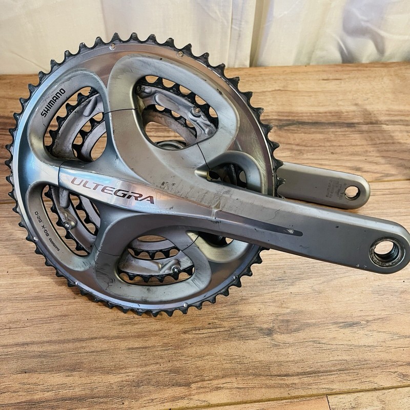 Shimano Ultegra FC-6700/6703 10 Speed Triple Crankset 172.5 Shimano Ultegra FC-6700/6703 10 Speed Triple Crankset 172.5