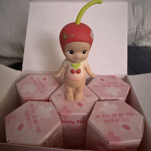 SONNY ANGEL Cherry Blossom Series (standing) X 1 Blind Box