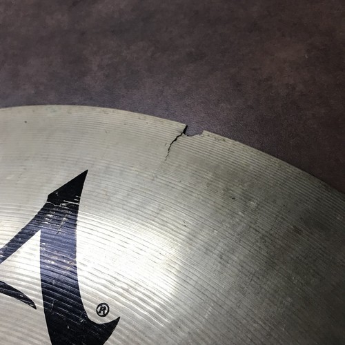 Zildjian A Custom 17” Fast Crash Cymbal Edge Crack