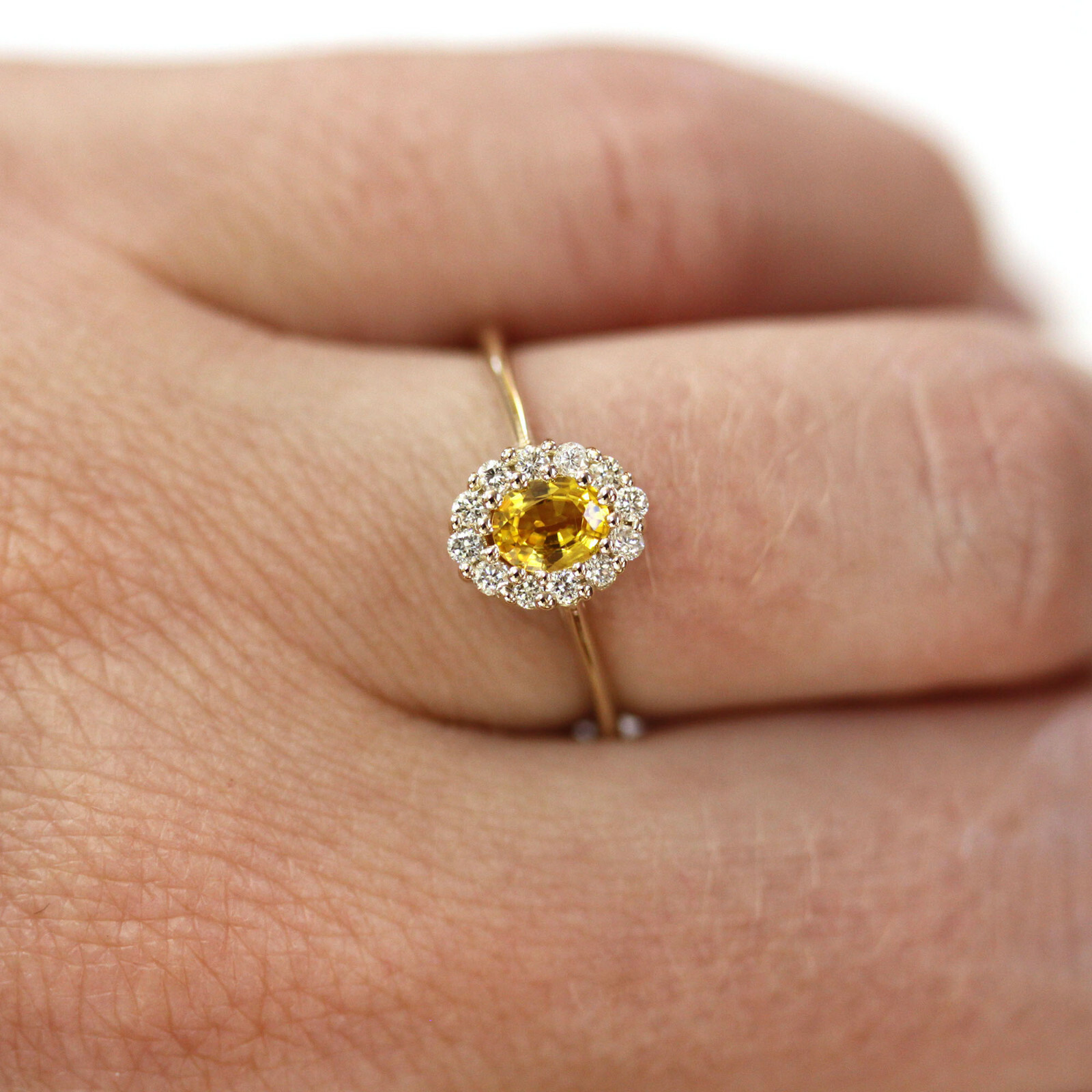 Pre-owned Jewelry By Arsa 0.8 Ctw Natural Yellow Sapphire & Diamond 14k Yellow Gold Halo Engagement Ring