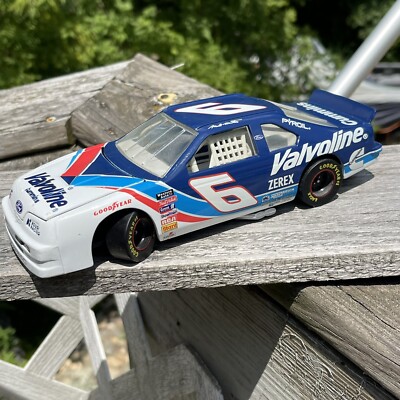 1/24 ナスカーフォードトーラスFORD NASCAR VALVOLINE