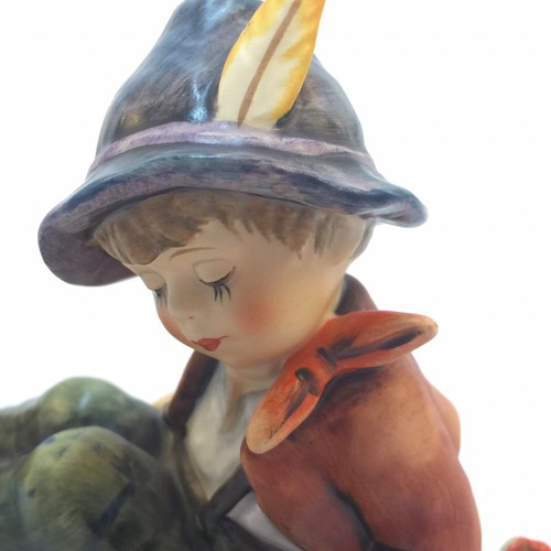 Hummel Exclusive Special Edition No.8 Club Figurine 