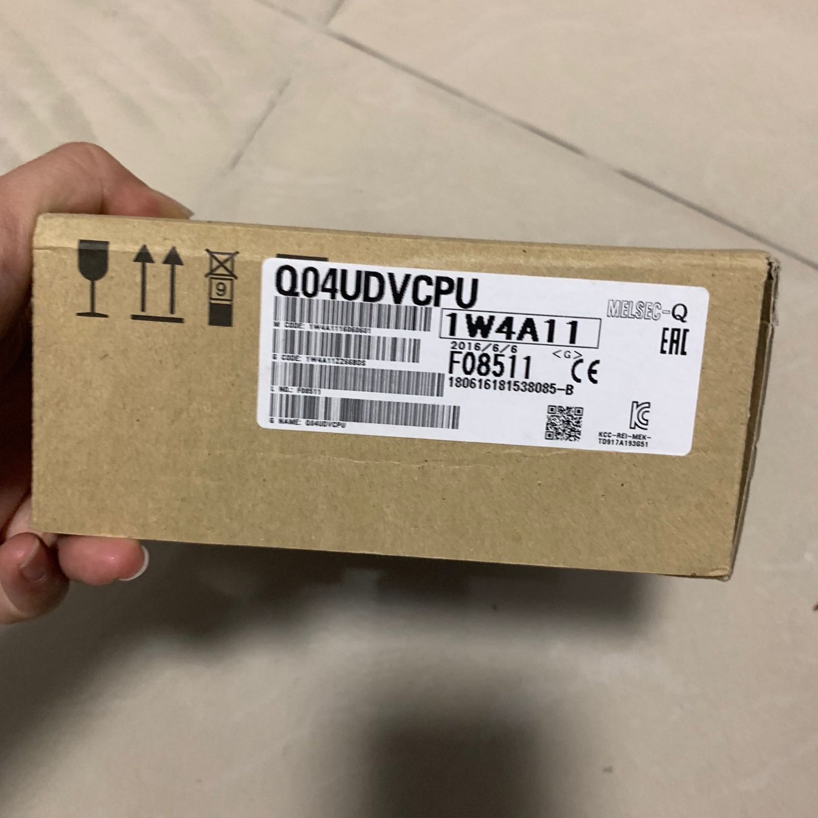 One New CPU module Mitsubishi Q04UDVCPU In Box Free Shipping