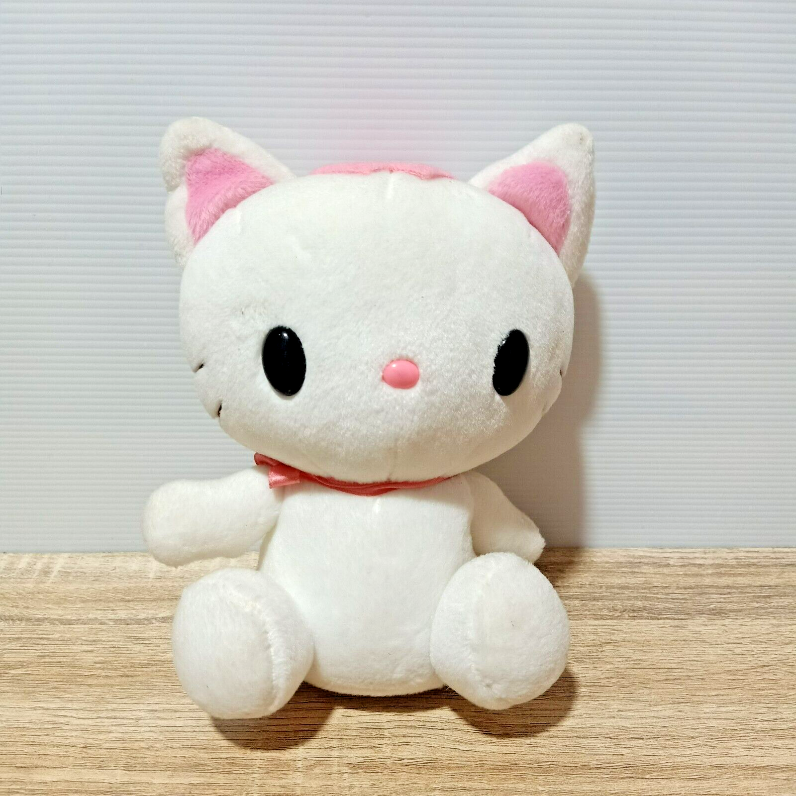 1999 Sanrio Nijihan 100 Catsworld Hello Kitty Vintage Plush