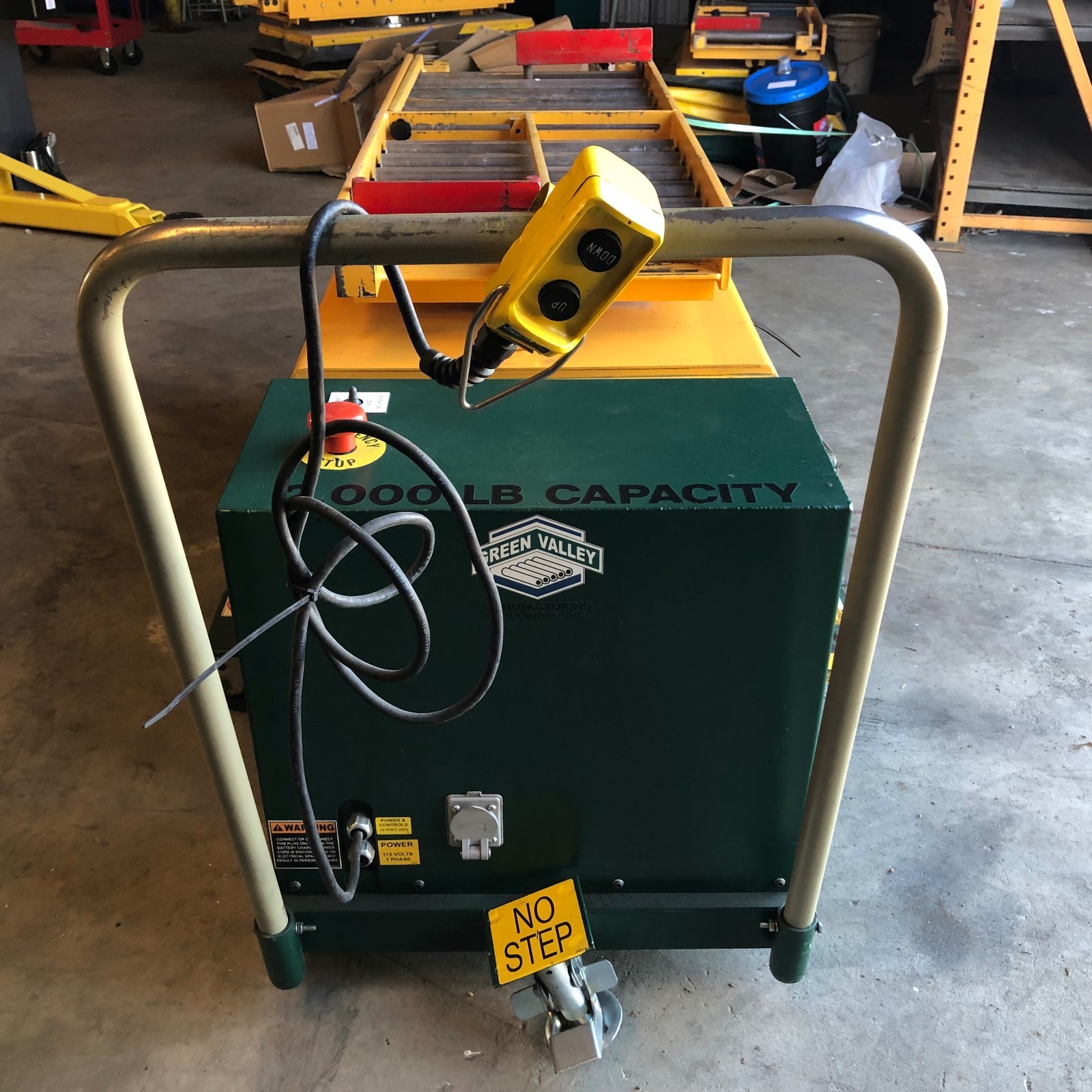 TITAN Electric Lift Table Roller Deck Mold Change Cart - 2000 Lbs Cap. Hydraulic