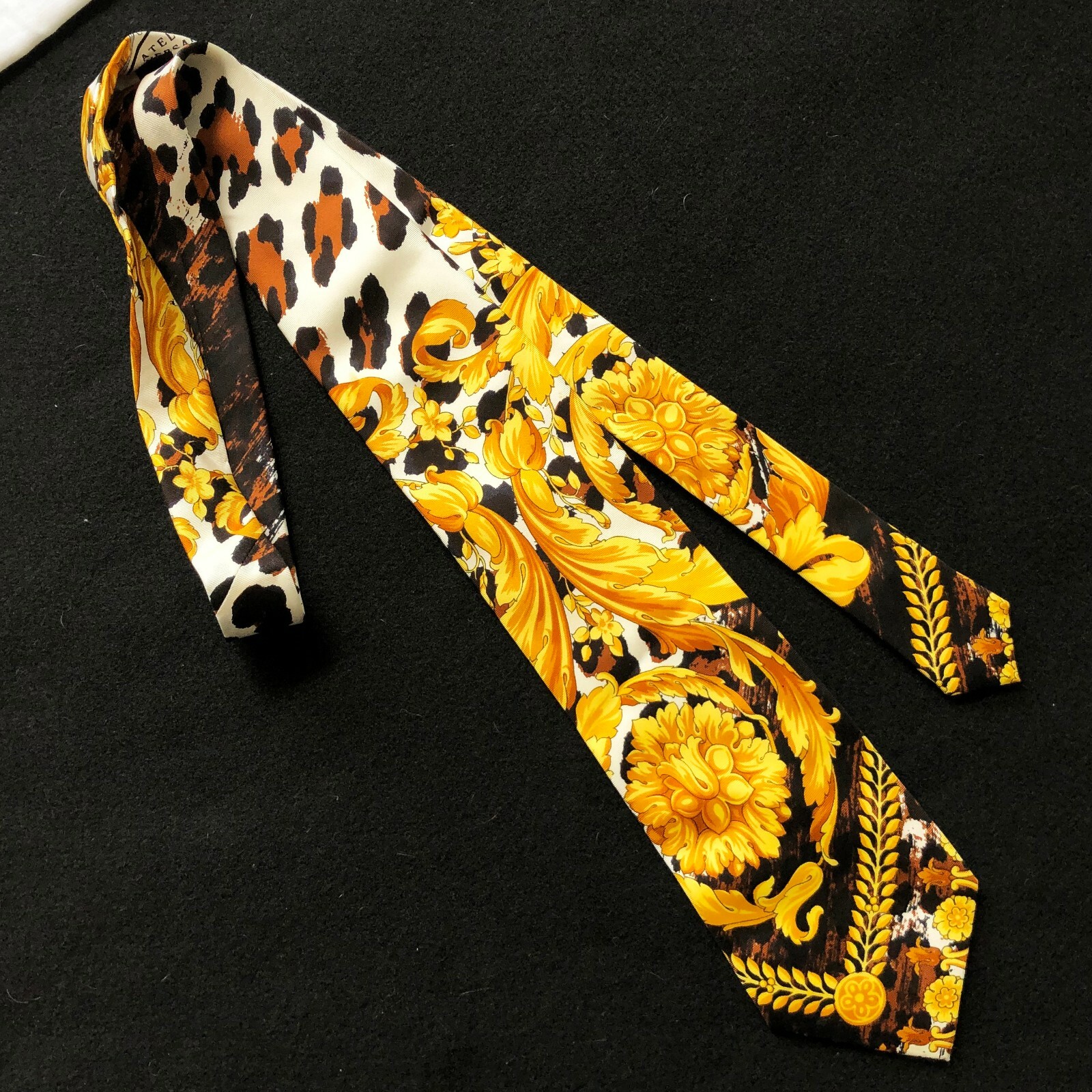 GIANNI VERSACE VINTAGE イタリア製 ヒョウ柄シルクネクタイ GIANNI VERSACE silk tie Wild Baroque print Barocco & Animal