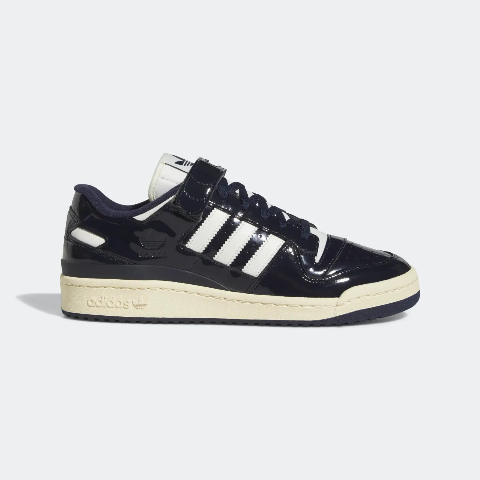 adidas スニーカー　ブラック　Forum 84 LowADV adidas Forum 84 ADV Low Black Gum for Sale | Authenticity