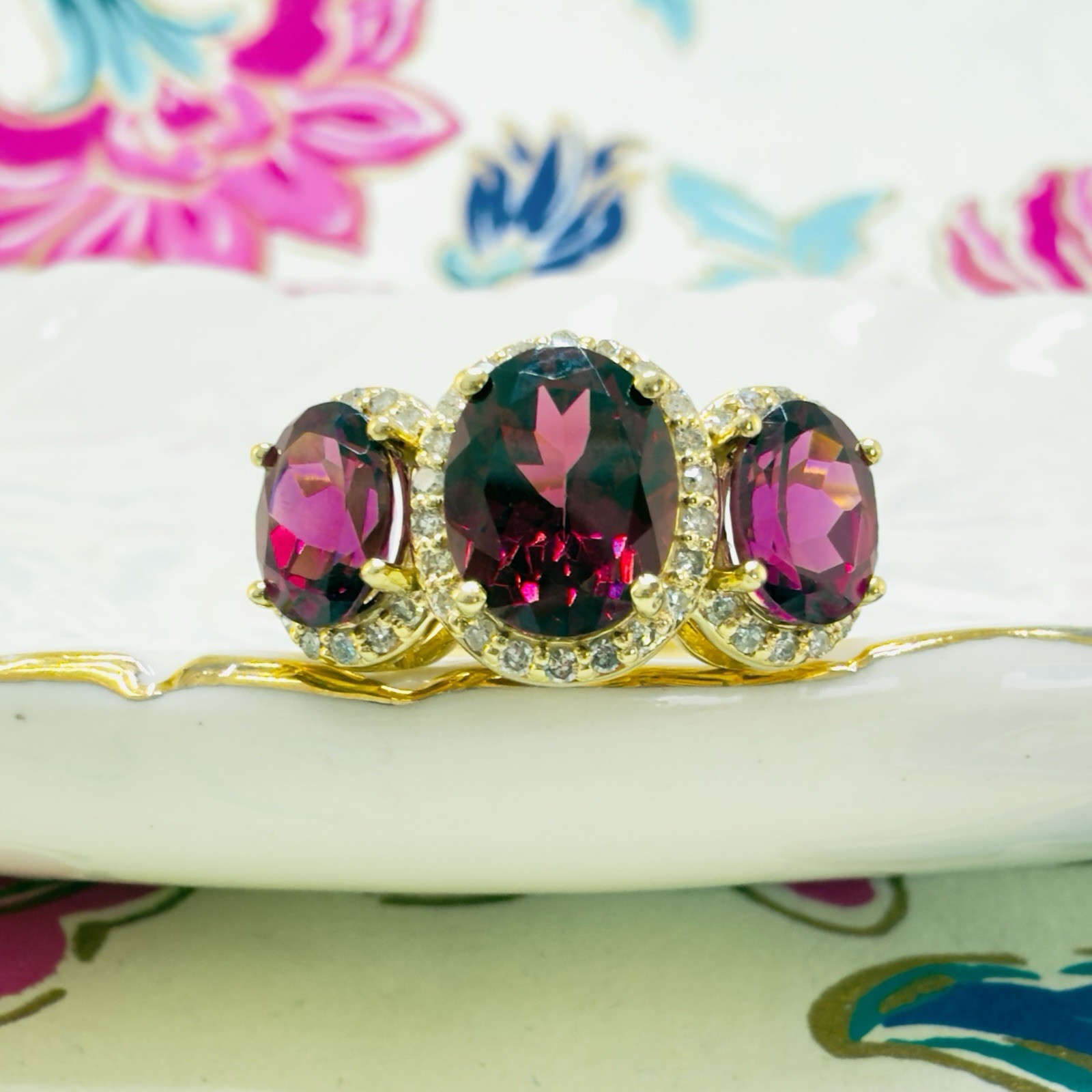 10K Yellow Gold Genuine Rhodolite Garnet & Diamond Three Stone Ring, Sz 6.5, New - Picture 9 of 11