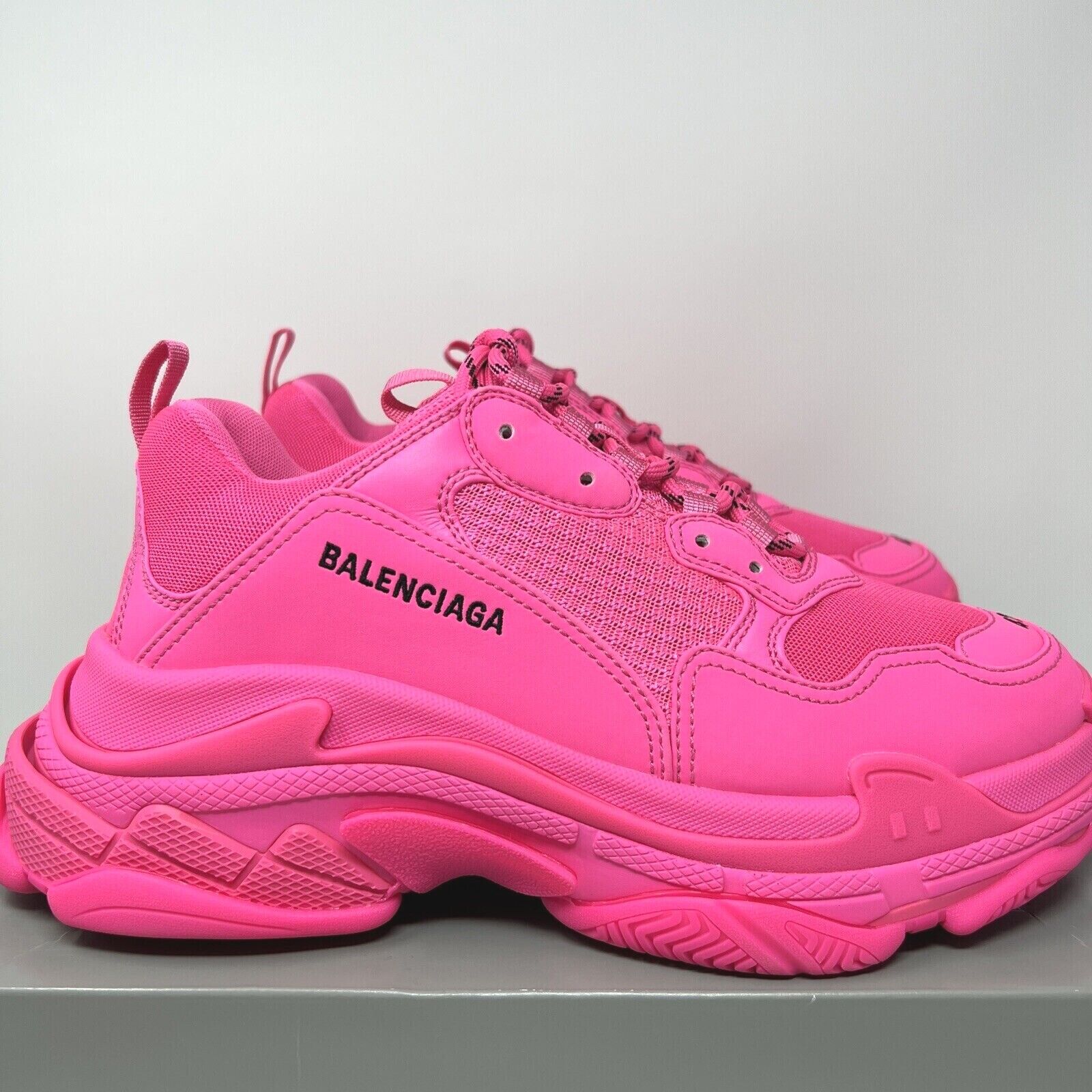 Balenciaga Triple S Men's Sneakers Size 42 EU / 9 US Fluo Balenciaga Triple S Men's Sneakers Size 42 EU / 9 US Fluo