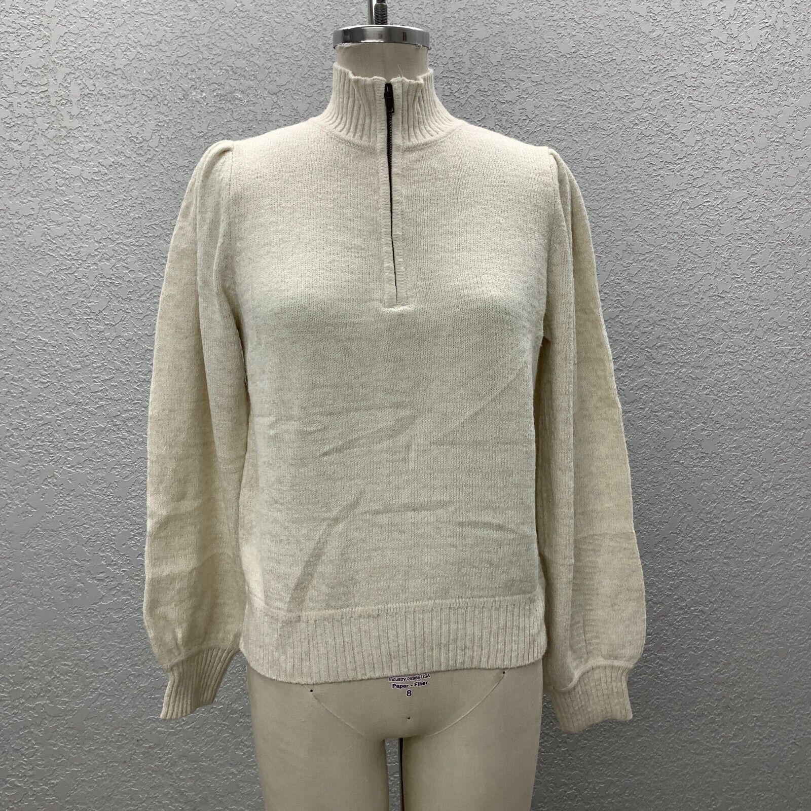 Universal Thread 1/4 Zip Up Knit Sweater Women's Small Cream Universal Thread 1/4 Zip Up Knit Sweater Women's Small Cream