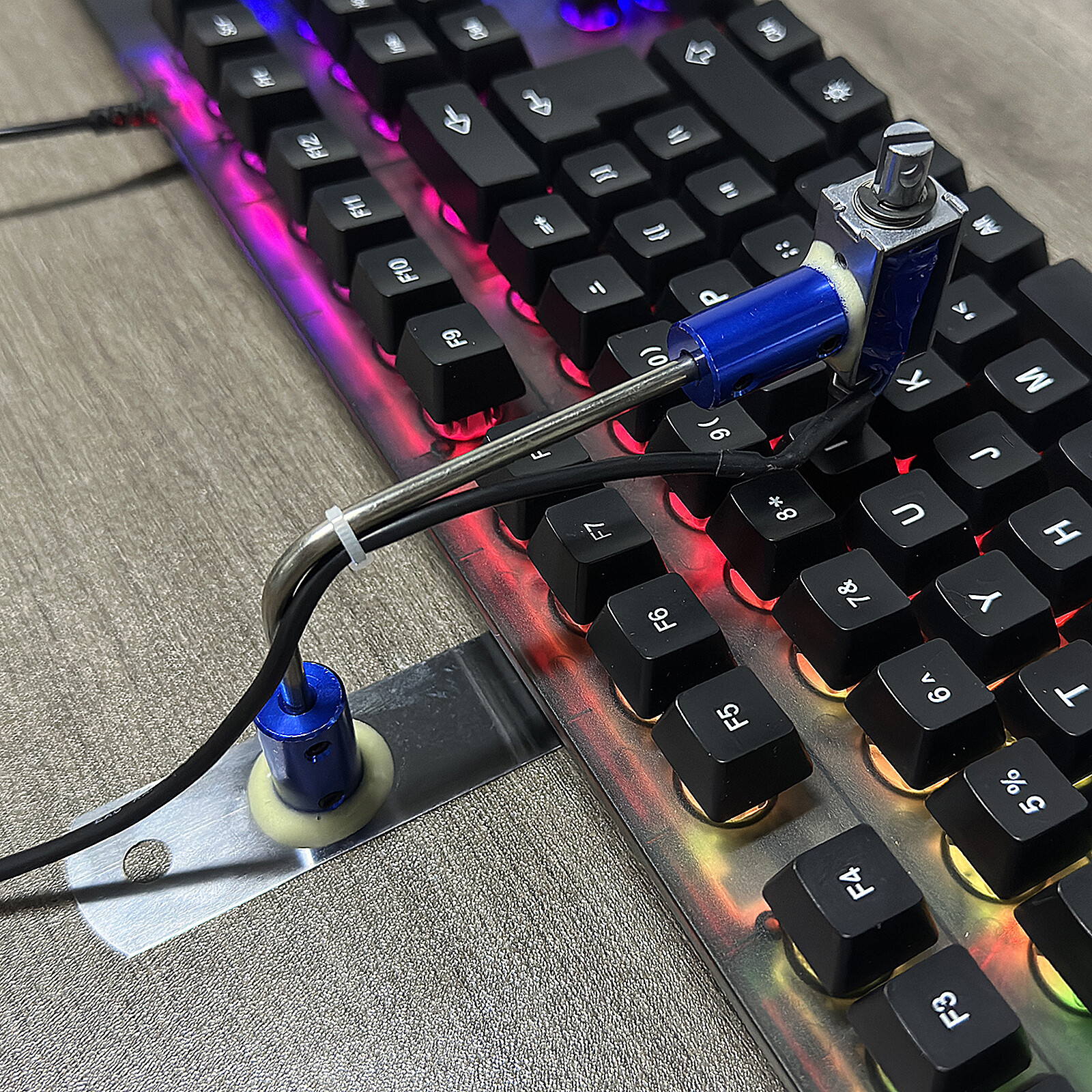 5V Computer Keyboard Clicker Auto Random Click Game Assistance Hang Up Artifact
