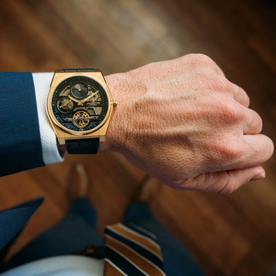 Pre-owned Archetype Rogue Automatic Gold Black